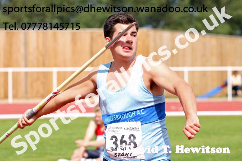 Under-17 mens javelin. Photo: David T. Hewitson/Sports for All Pics